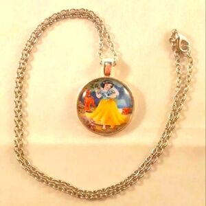 NEW! Gorgeous Snow White Princess Glass Cabochon Necklace 18" - GIFT